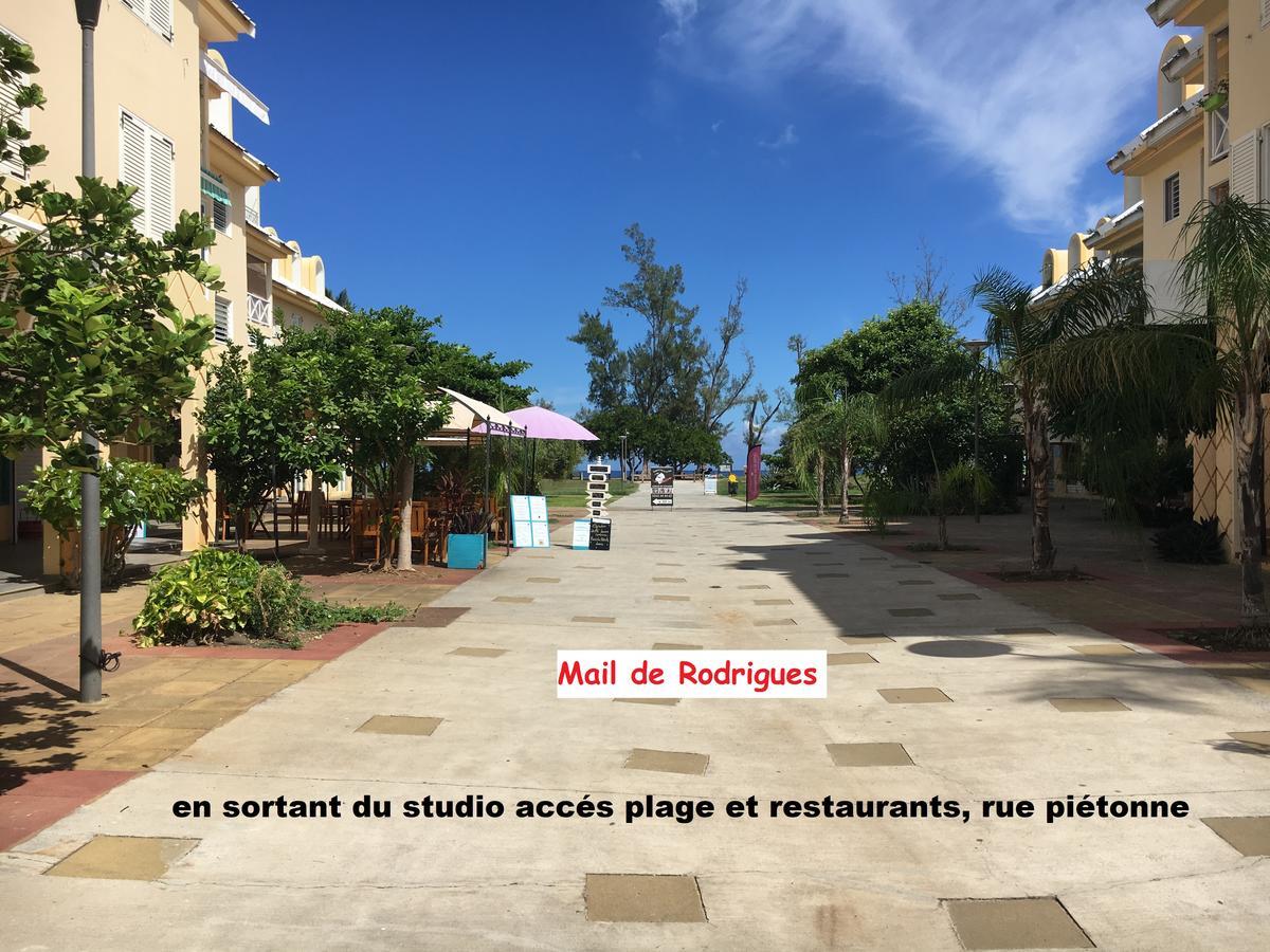 A Pied Dans L'Eau Apartment Saint-Gilles-les Bains Ngoại thất bức ảnh